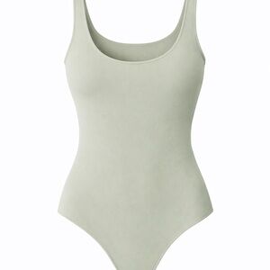 🌷SKIMS Essential Scoop Neck Bodysuit - Discontinued Color Agave - Sz L/Xl